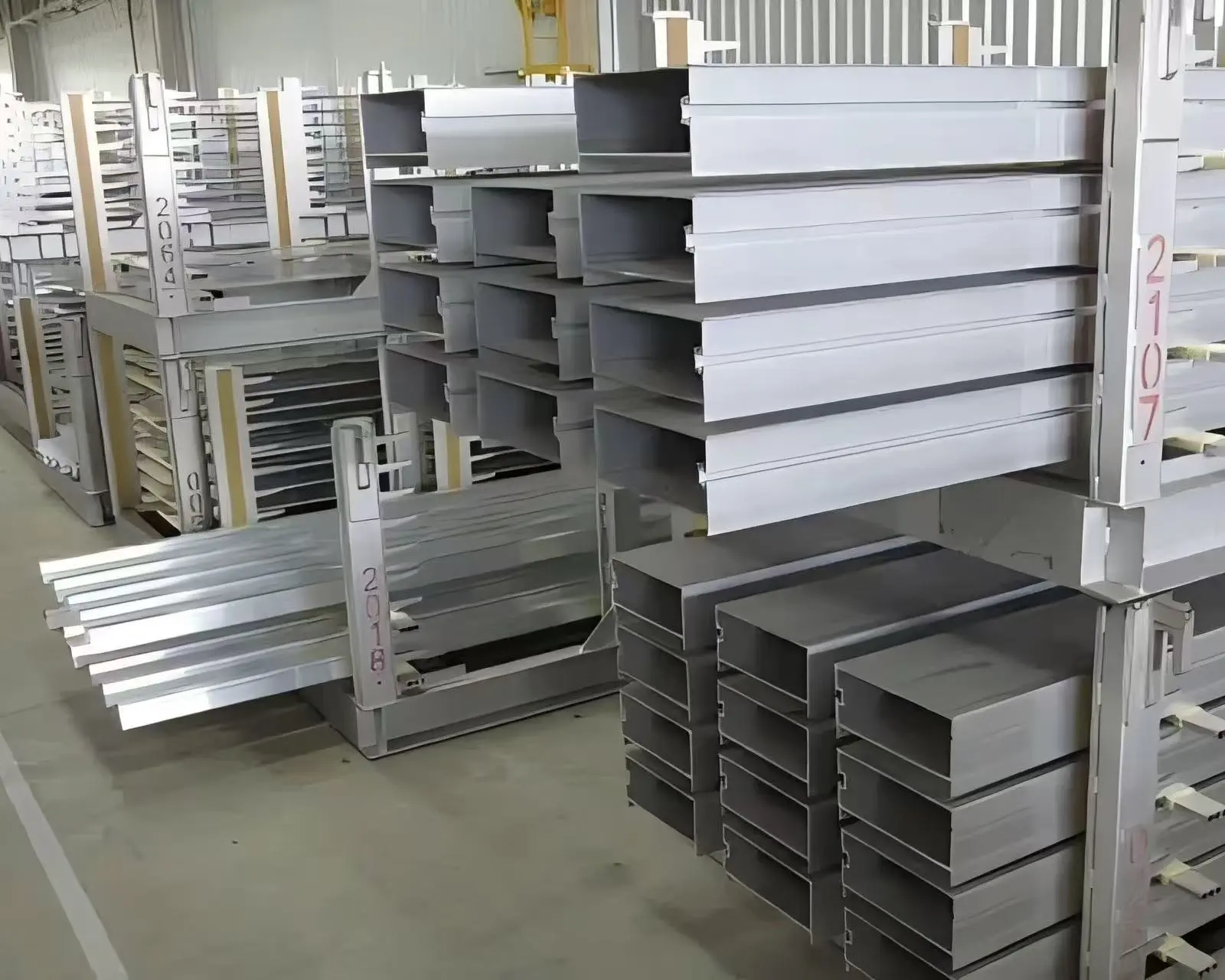 A comprehensive analysis of the process and application fields of light steel keel as a new favorite in construction